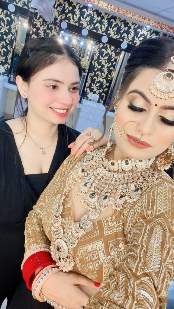 {"eid":"565884818126877","cameraposition":2} {"eid":"565884818126877","cameraposition":2}
